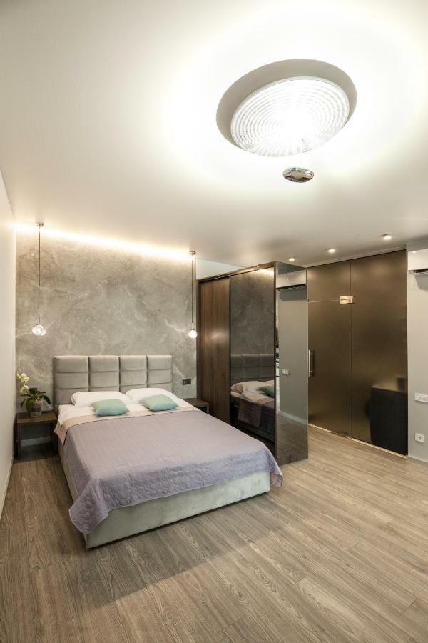Odss Suites Odessa Esterno foto